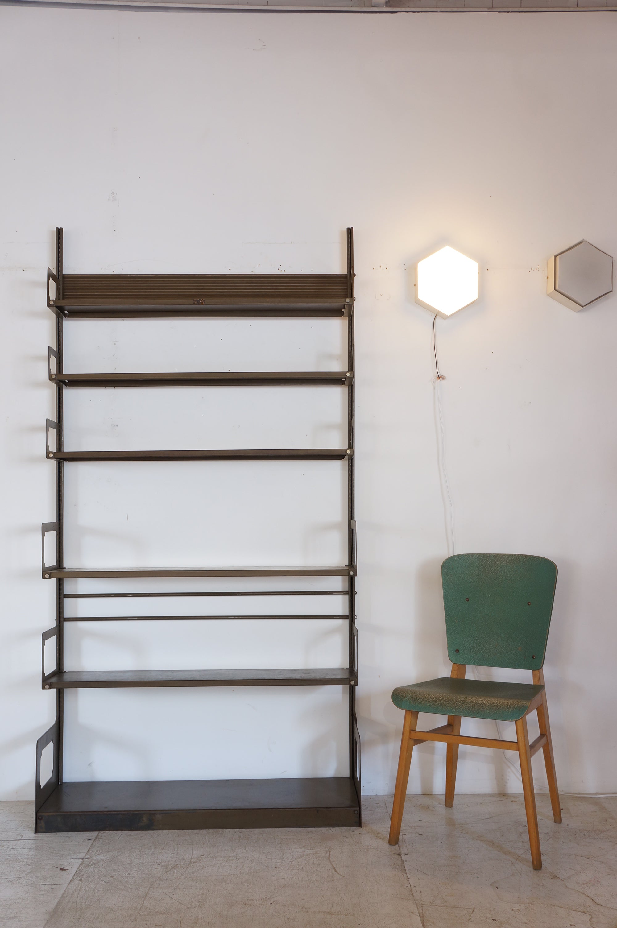 Metal Shelf / STRAFOR