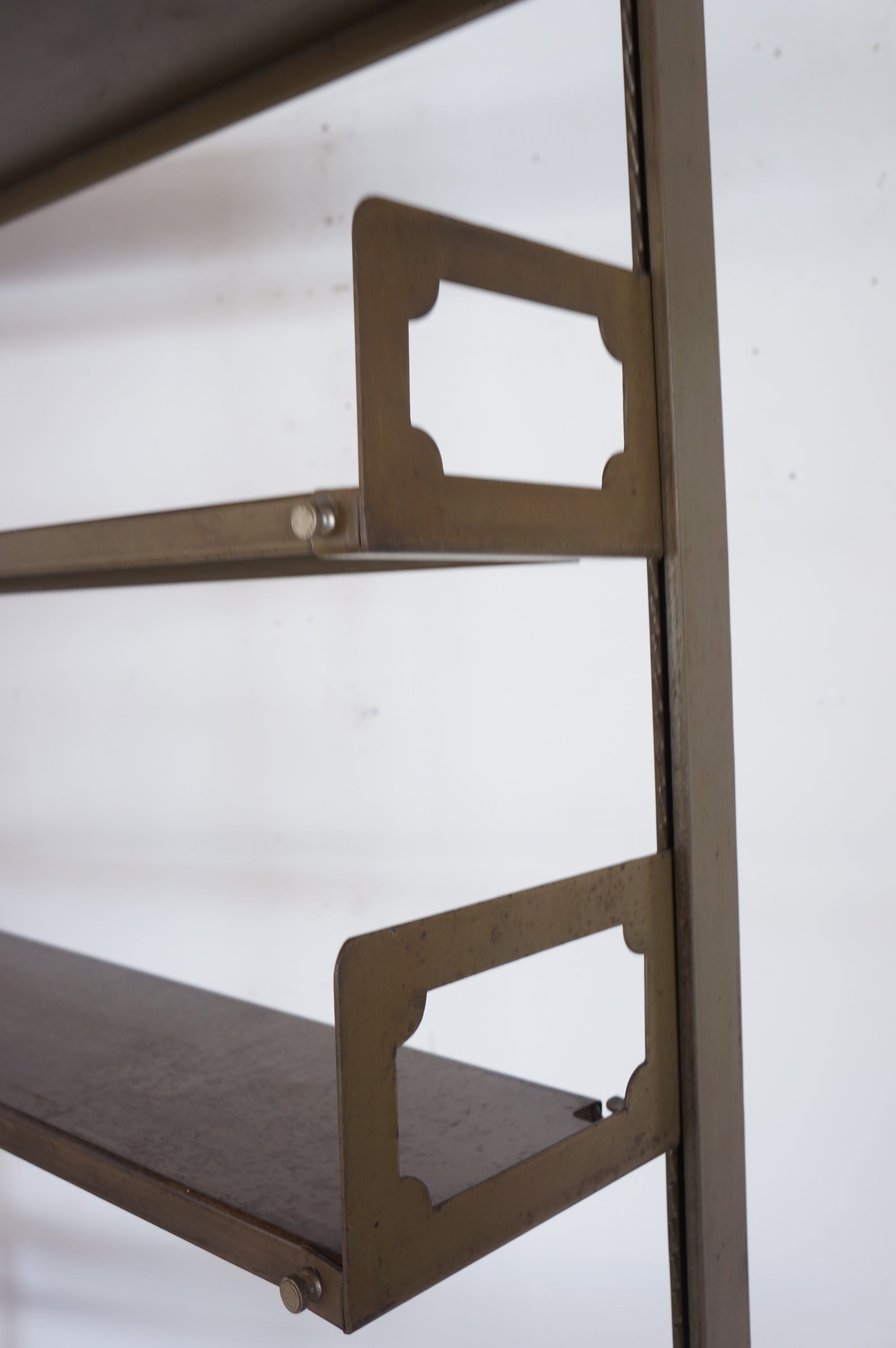 Metal Shelf / STRAFOR
