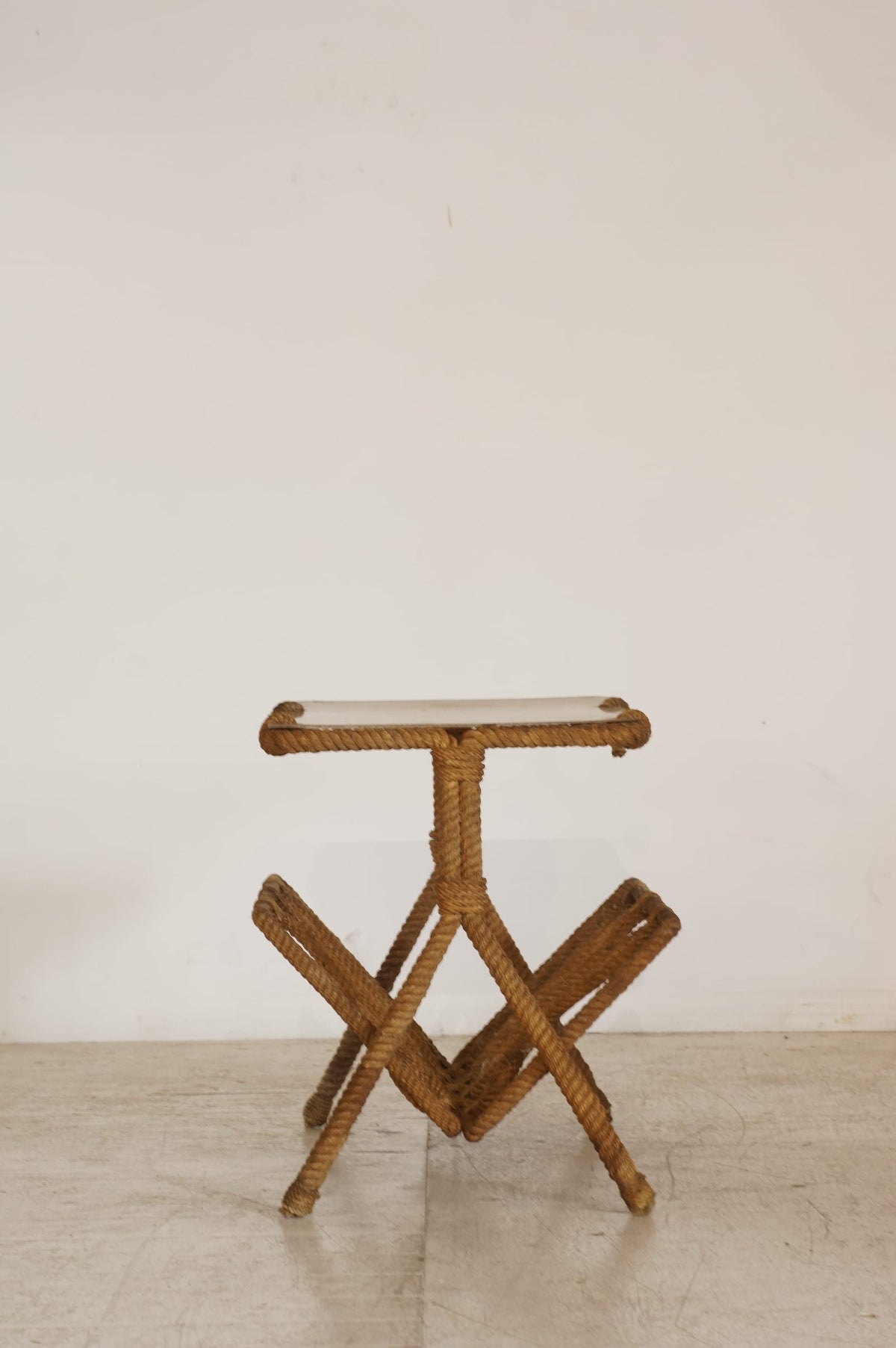 Rope Coffee Table with Magazine Rack / Audoux-Minet