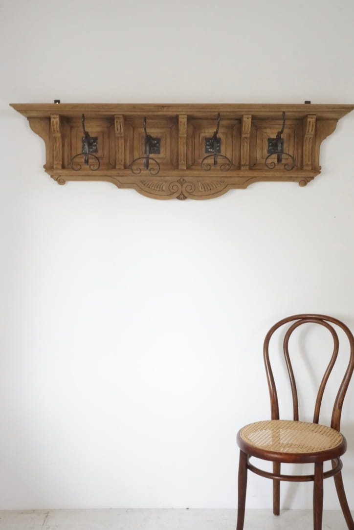WALL RACK