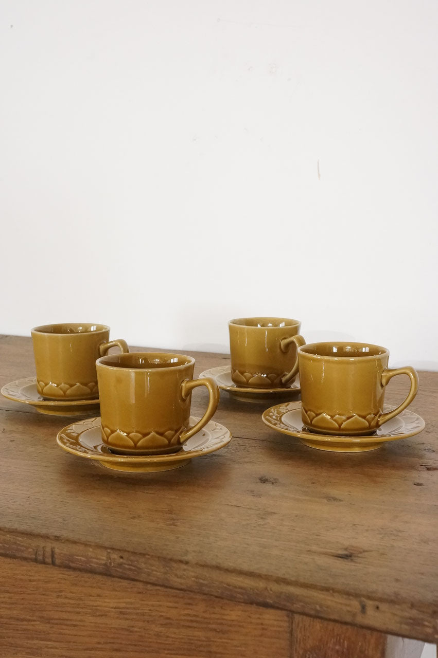 Cup & saucer
