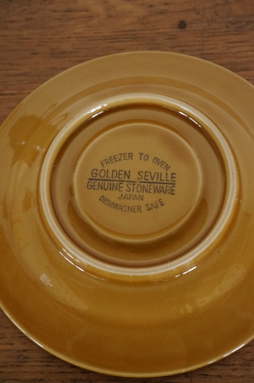 Cup & saucer