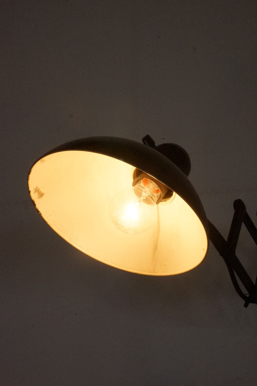 Scissor Lamp / Kaiser Idell model 6718