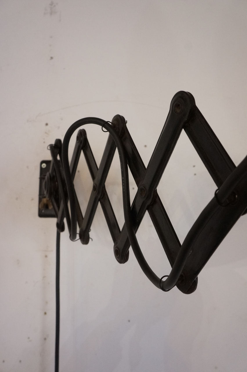 Scissor Lamp / Kaiser Idell model 6718