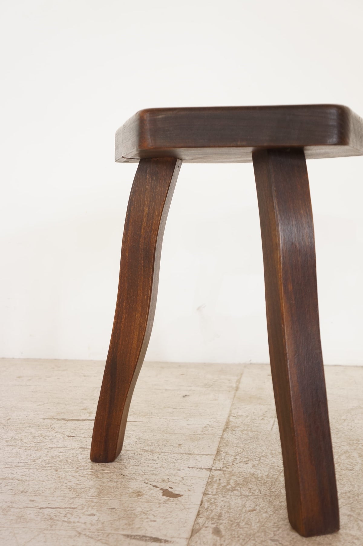 Tripod Stool /  Aranjou