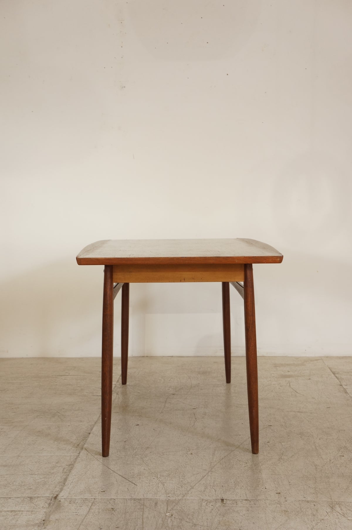 Vintage Coffee Table　/ OPAL KLEINMÖBEL