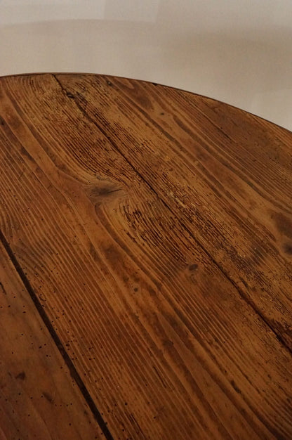 Round Table