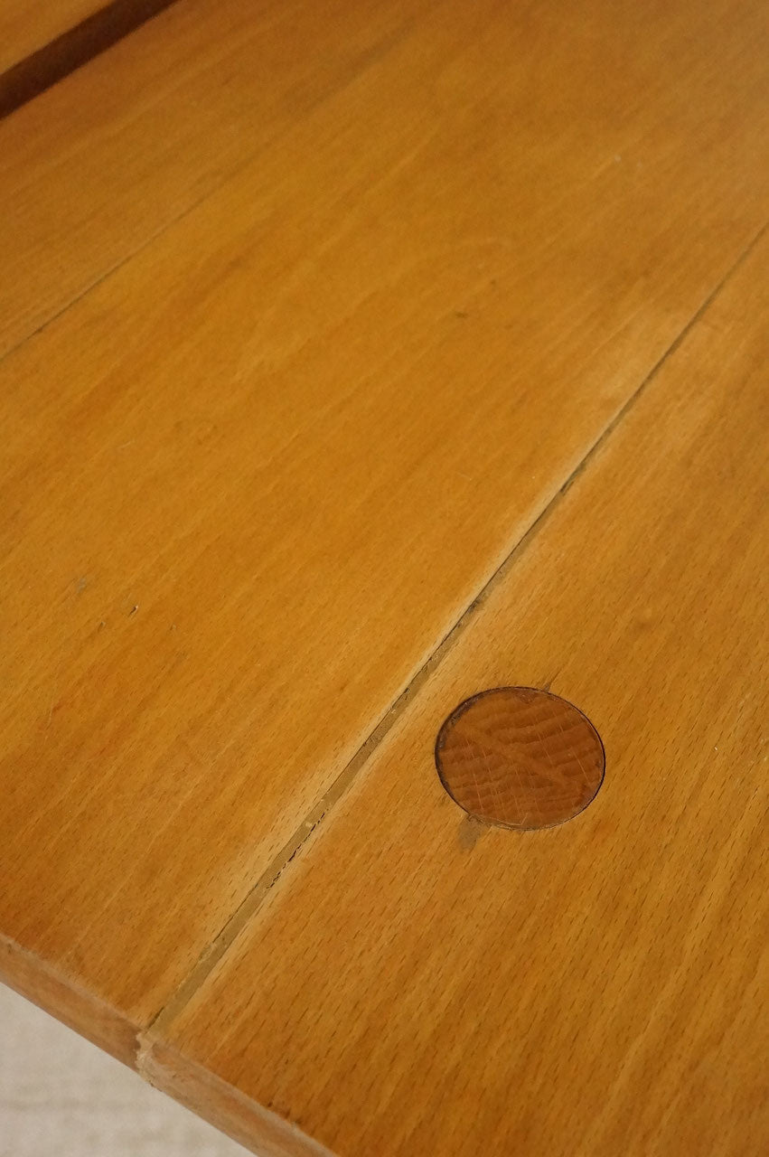 Grain de Cafe Dining Table / Pierre Gautier-Delay