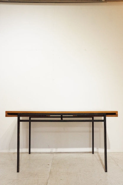 Table / Minvielle
