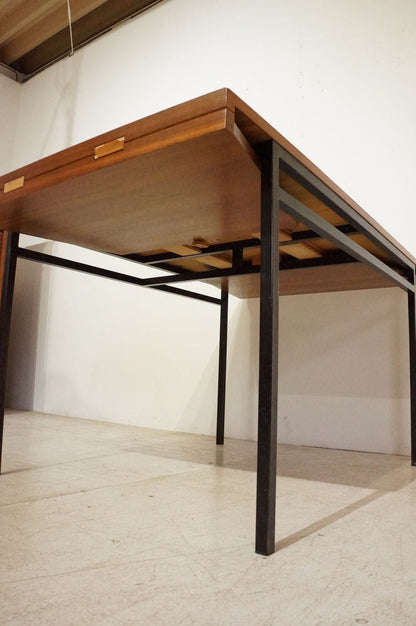 Table / Minvielle