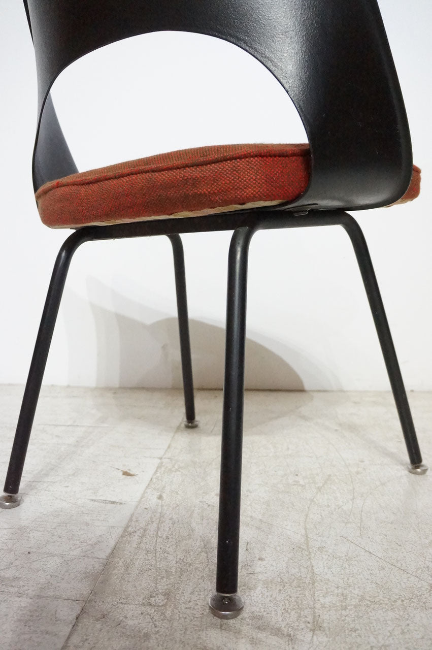 Exective Side Chair / Knoll