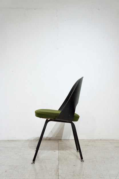 Exective Side Chair / Knoll