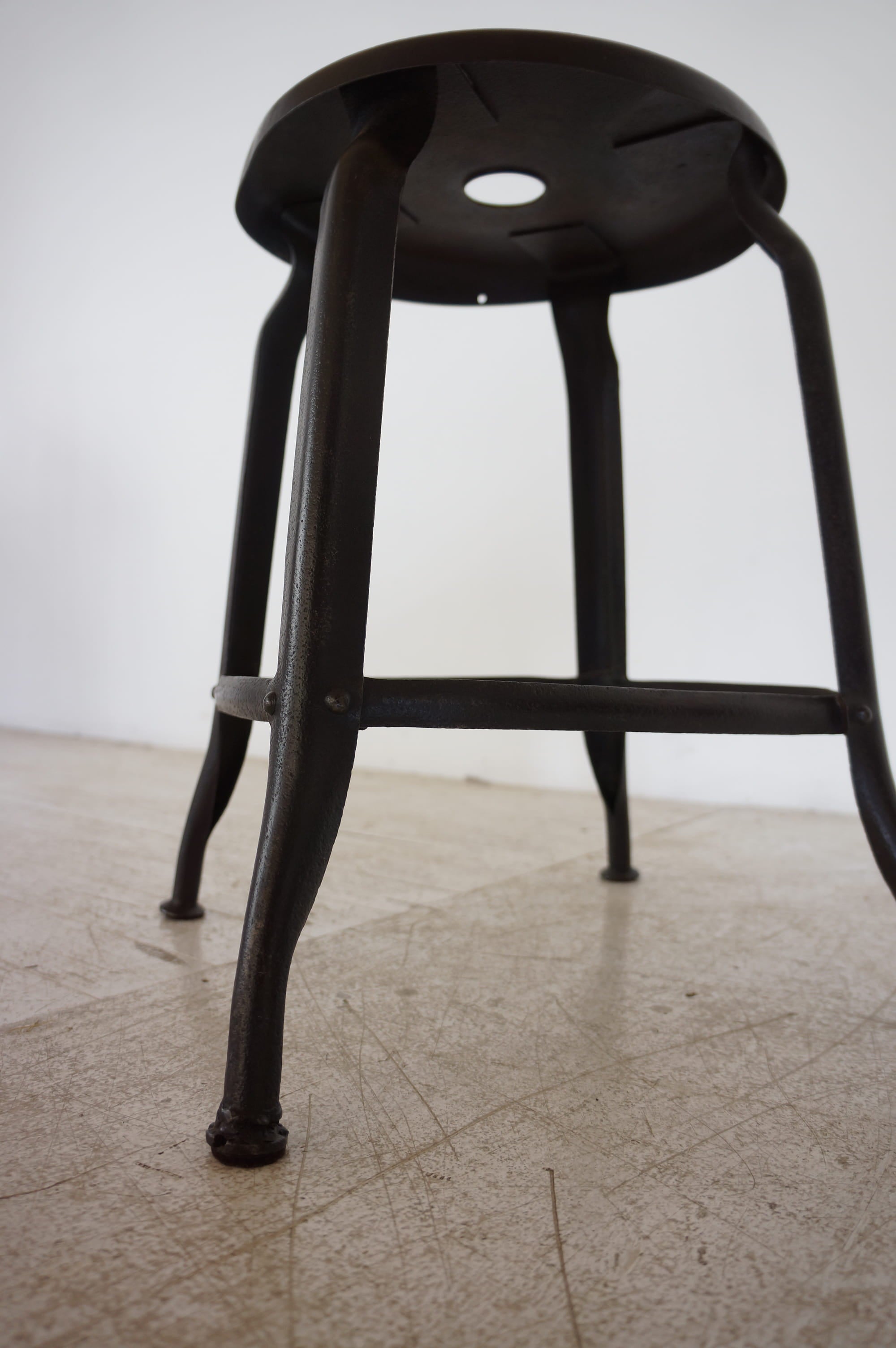 Stool / NICOLLE
