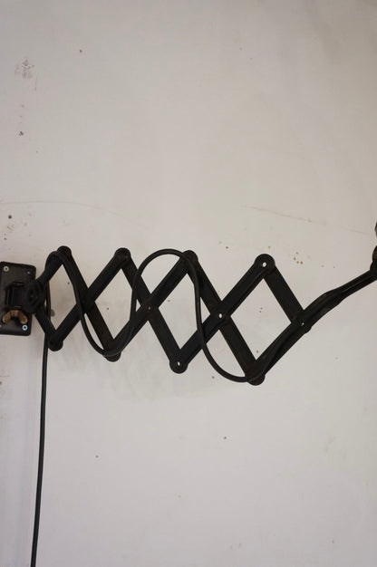 Scissor Lamp / Kaiser Idell  model 6718